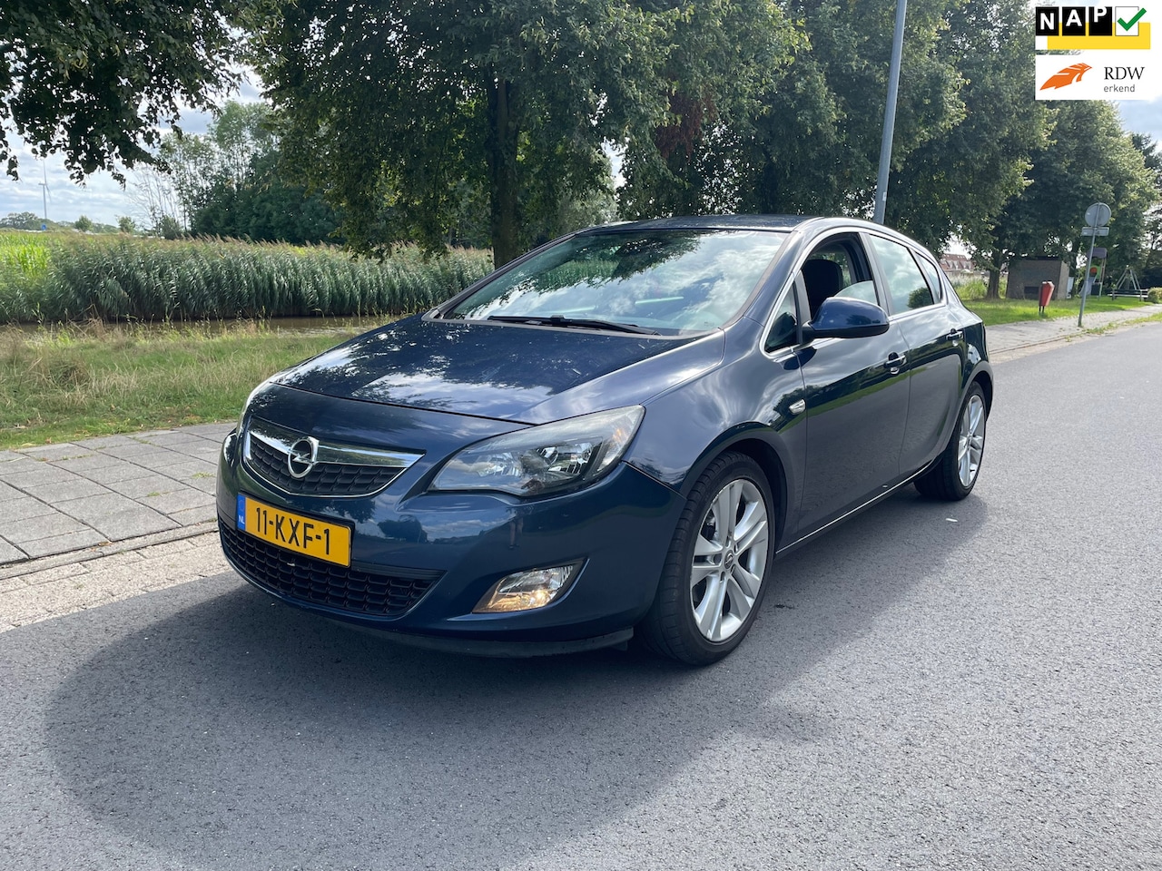 Opel Astra - 1.6 Turbo Sport CRUISE/NAVI/AIRCO - AutoWereld.nl