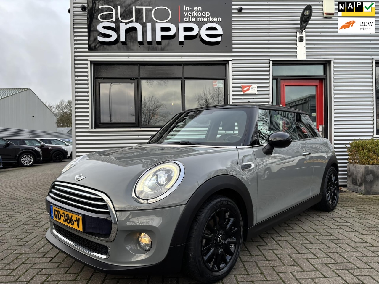 MINI Cooper - Mini 1.5 Business -1STE EIGENAAR!-DEALER ONDERHOUDEN-LICHTMETALEN VELGEN-CLIMA-KEYLESS-BLU - AutoWereld.nl