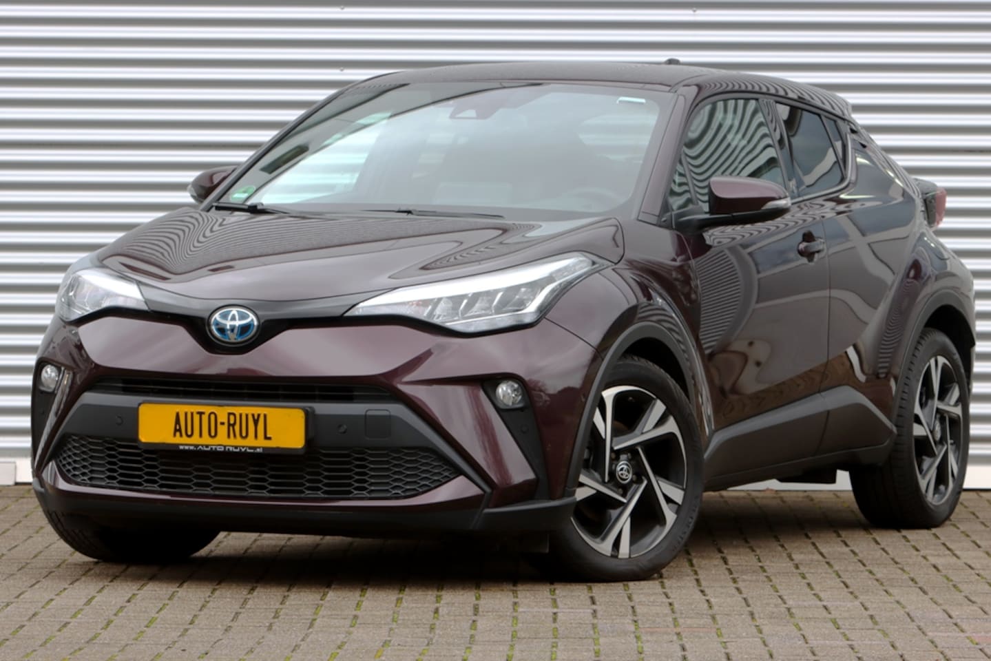 Toyota C-HR - 1.8 Hybrid Team-D Style Carplay / Winter+ Safety Pakket - AutoWereld.nl