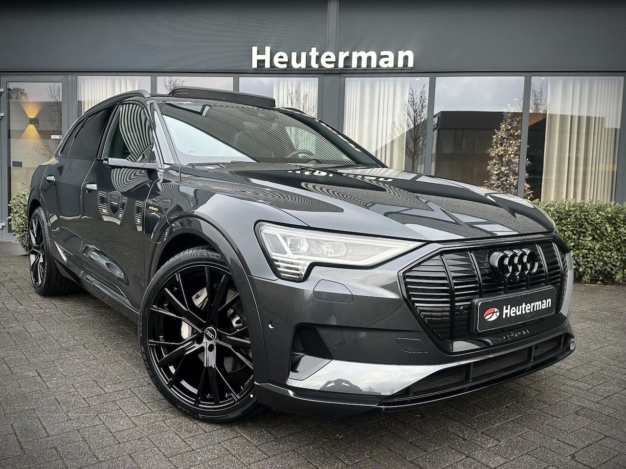 Audi e-tron - E-tron 50 Quattro S Line/ Black/ Pano/ Head Up - AutoWereld.nl