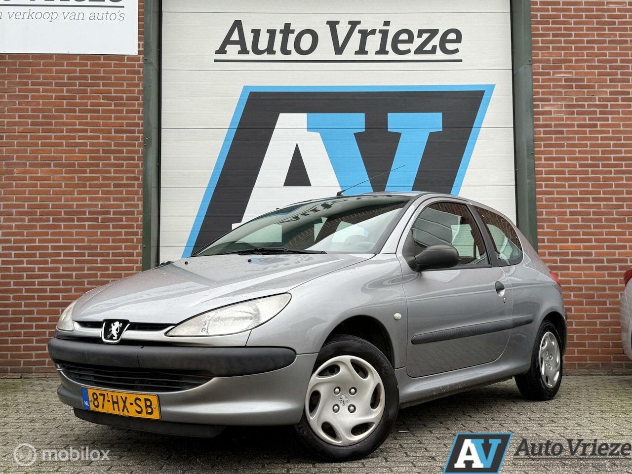 Peugeot 206 - 1.4 XR 1.4 XR, Nieuw APK, Trekhaak, Nwe koppeling - AutoWereld.nl