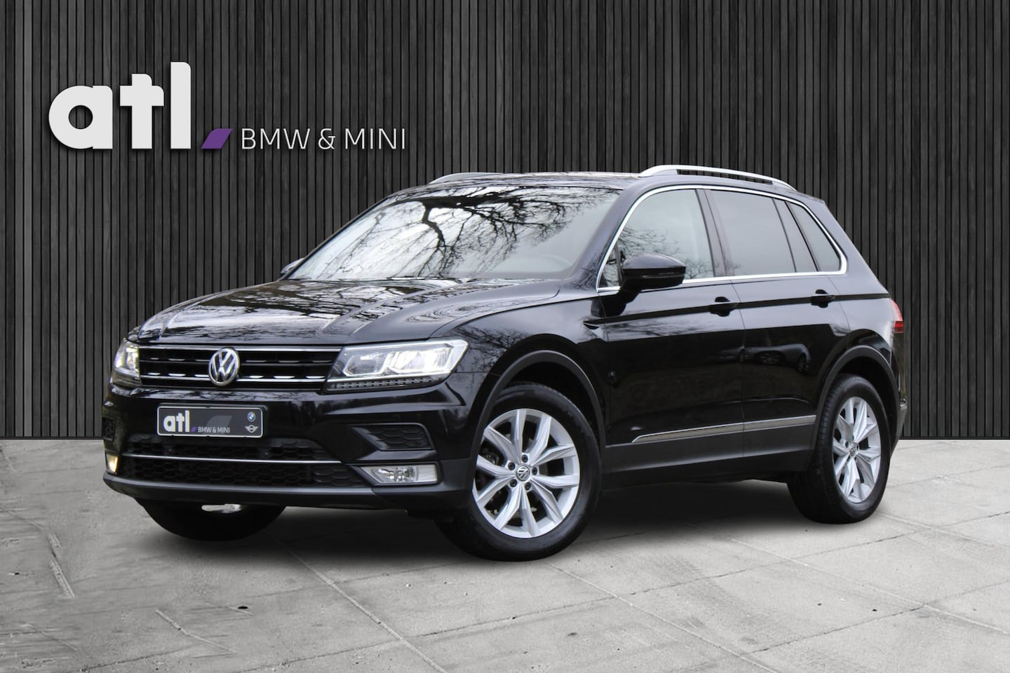 Volkswagen Tiguan - 1.4 TSI ACT Highline Automaat, Adap Cruise, Navi, Virtual cockpit, LED, Elektrische trekha - AutoWereld.nl