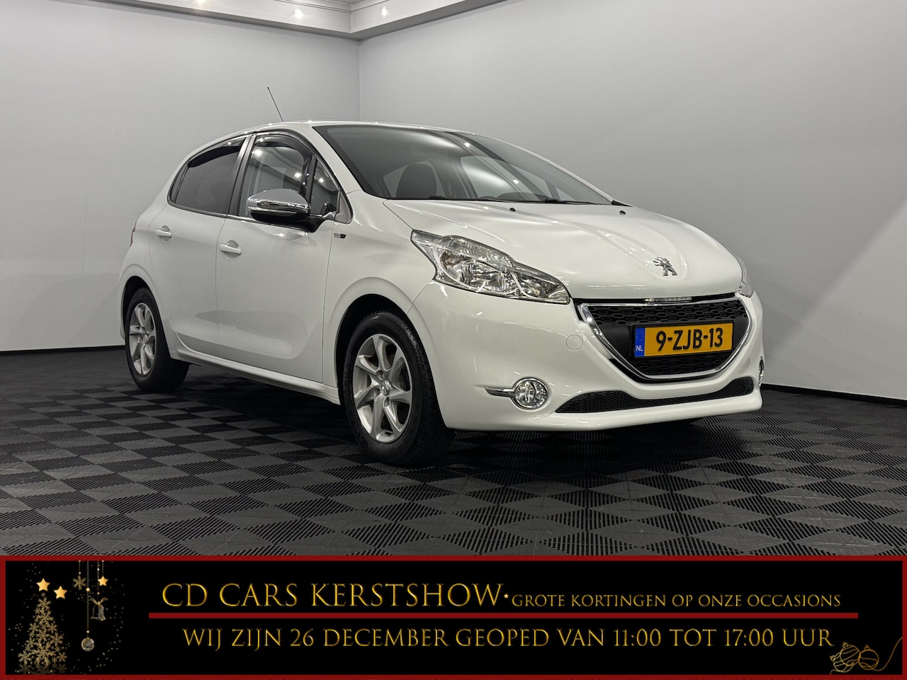 Peugeot 208 - 1.2 PureTech Style Clima, Parkeer sensoren, Navi, Cruise control, Lichtmetalen velgen - AutoWereld.nl