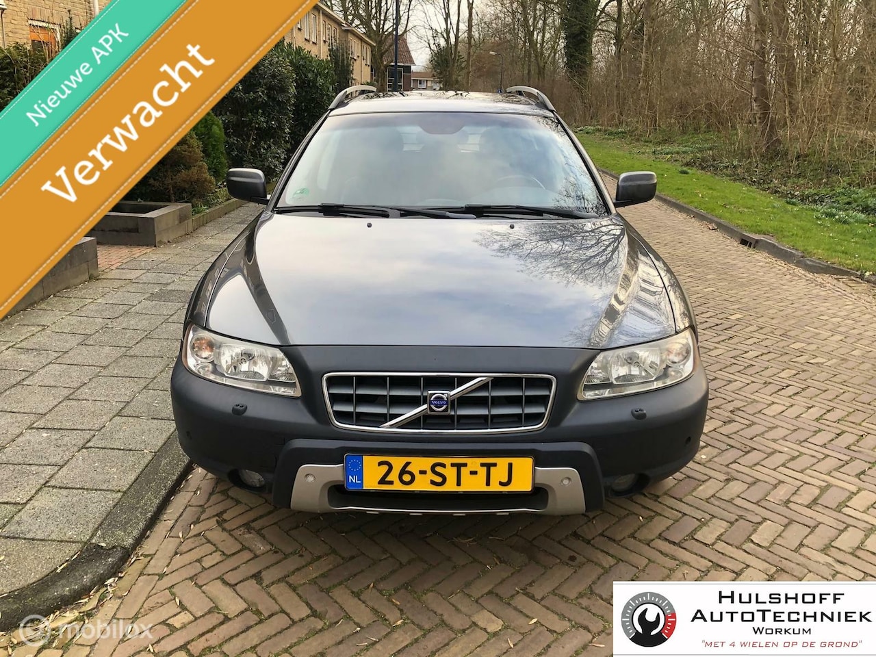 Volvo XC70 - 2.5 T Summum/YOUNGTIMER/STANDKACHEL/NAP/NETJES - AutoWereld.nl