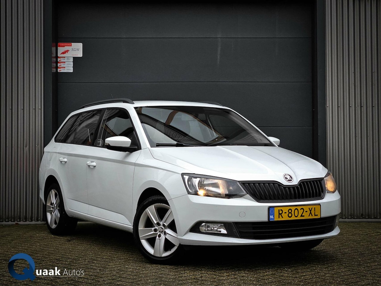 Skoda Fabia Combi - 1.0 TSI | AIRCO | BLUETOOTH | LM. VELGEN | ZUINIG & BETROUWBAAR - AutoWereld.nl