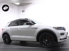 Volkswagen T-Roc - 1.5 TSI 2x R-Line *Black ed*/Trekhaak/Virtual display/Camera/19 inch