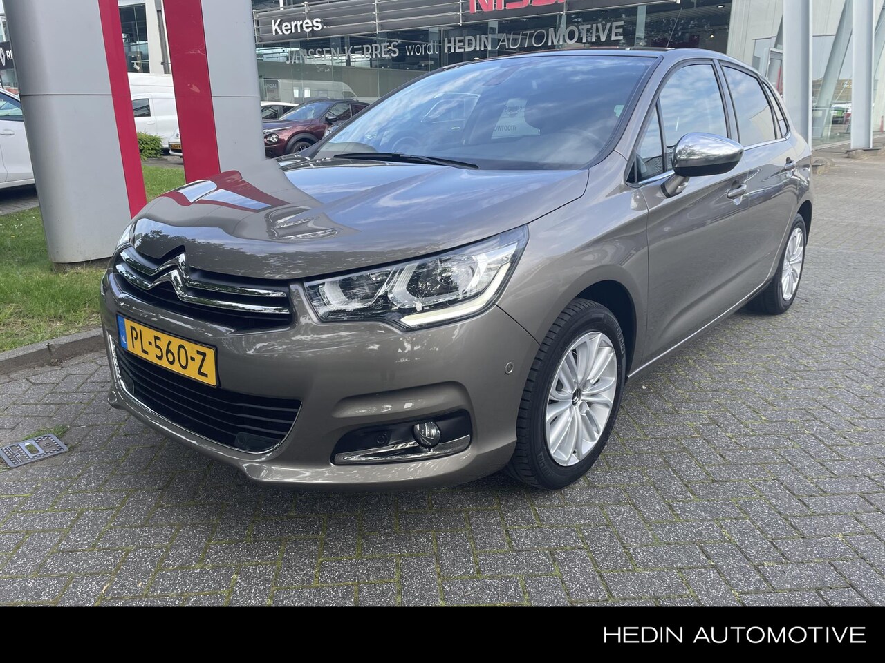 Citroën C4 - 1.2 PureTech Feel Collection Trekhaak, Navi, Pdc, Bluetooth - AutoWereld.nl