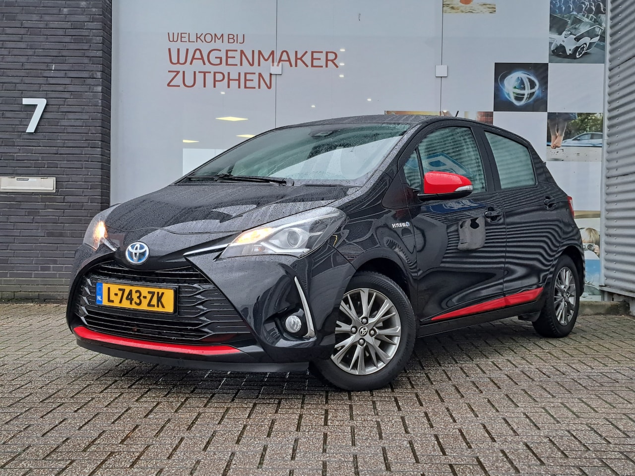 Toyota Yaris - 1.5 Hybrid Aspiration | ACHTERUITRIJCAMERA | AIRCO | STOELVERWARMING | - AutoWereld.nl