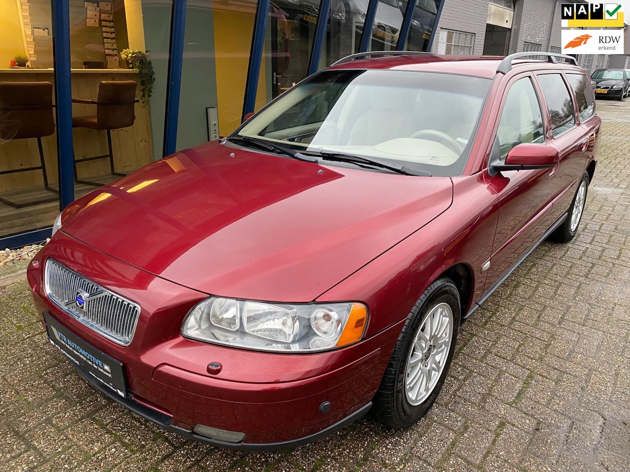 Volvo V70 - 2.4 Kinetic Automaat 170PK Youngtimer - AutoWereld.nl