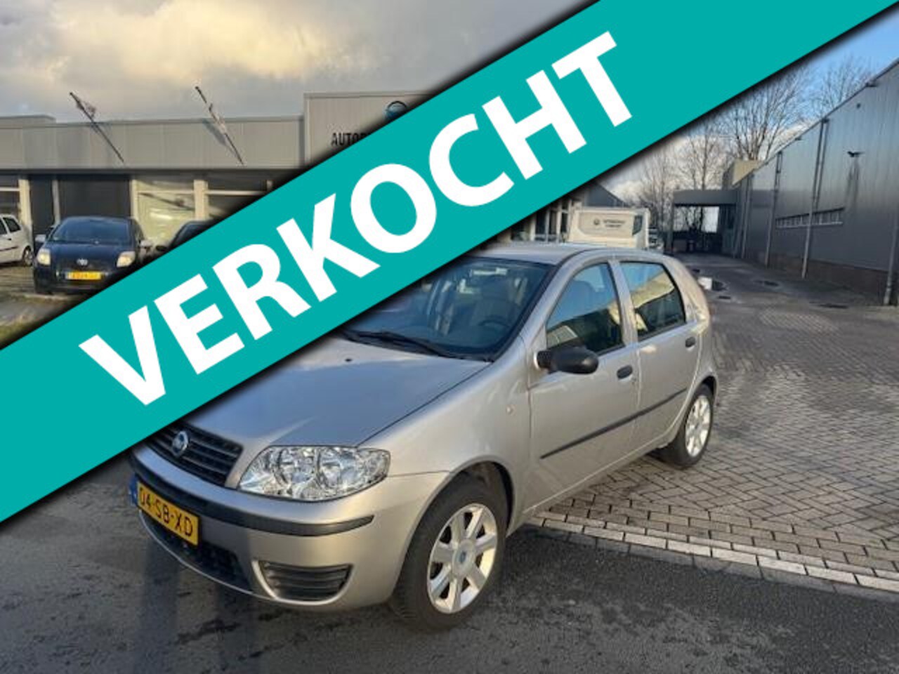 Fiat Punto - 1.2 Dynamic 5deurs / lage kmstand / airco. - AutoWereld.nl