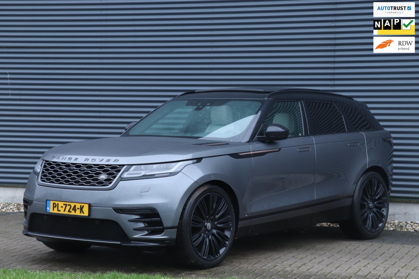 Land Rover Range Rover Velar - 3.0 V6 AWD HSE | R-DYNAMIC / PANO / VOL! - AutoWereld.nl