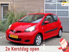 Toyota Aygo - | 1.0-12V Comfort Navigator | Automaat | Lage kilometerstand | Airco | Navigatie |