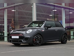 MINI John Cooper Works - Hatchback Automaat / Panoramadak / Adaptief onderstel / Achteruitrijcamera / Stoelverwarmi