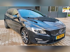 Volvo V60 - 2.4 D6 AWD Plug-In Hybrid Summum