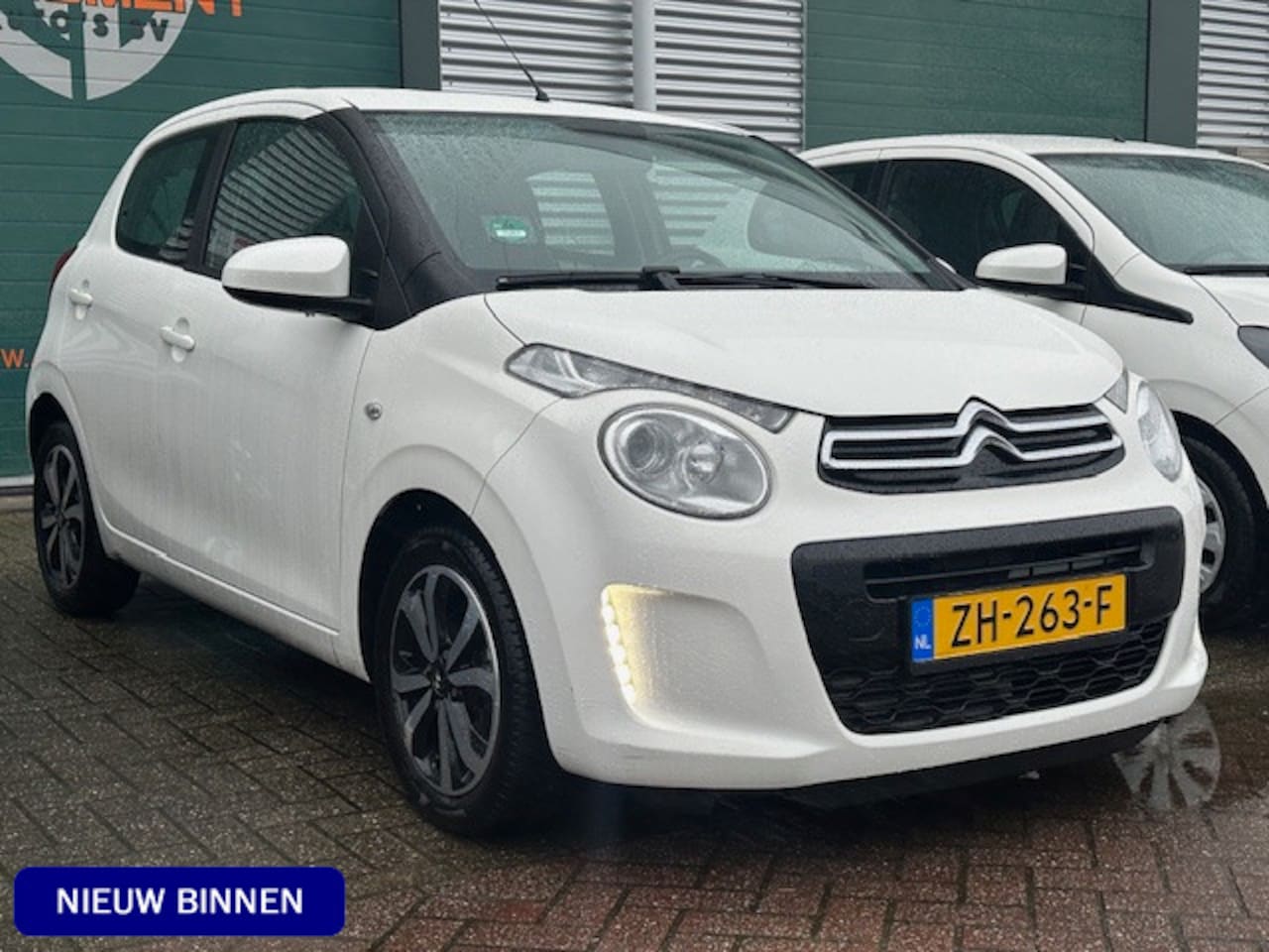 Citroën C1 - 1.0 VTi Shine / Carplay / Navi / Airco / Camera - AutoWereld.nl