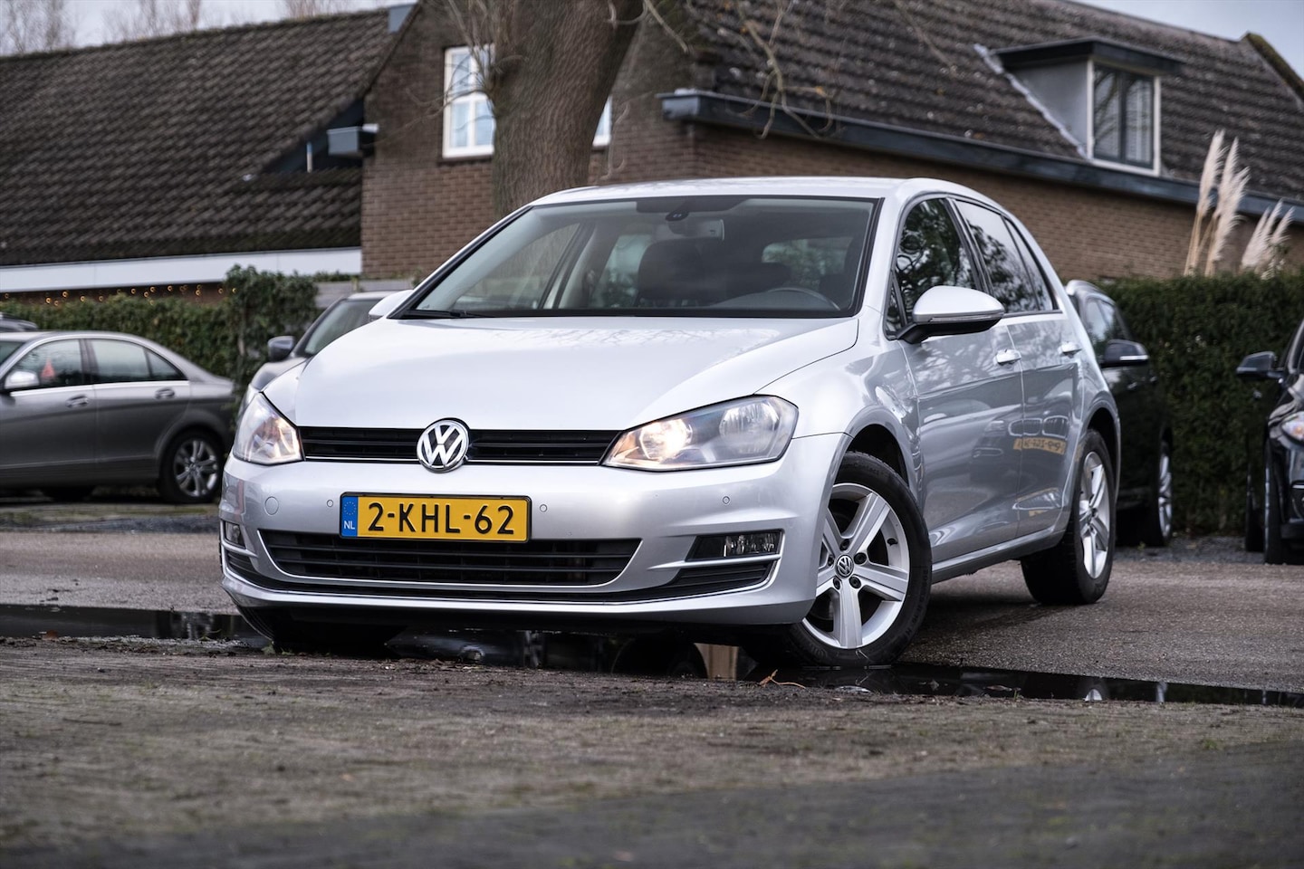 Volkswagen Golf - 1.2 TSI 77KW 5D 7-DSG Highline bovag garantie rijklaar - AutoWereld.nl