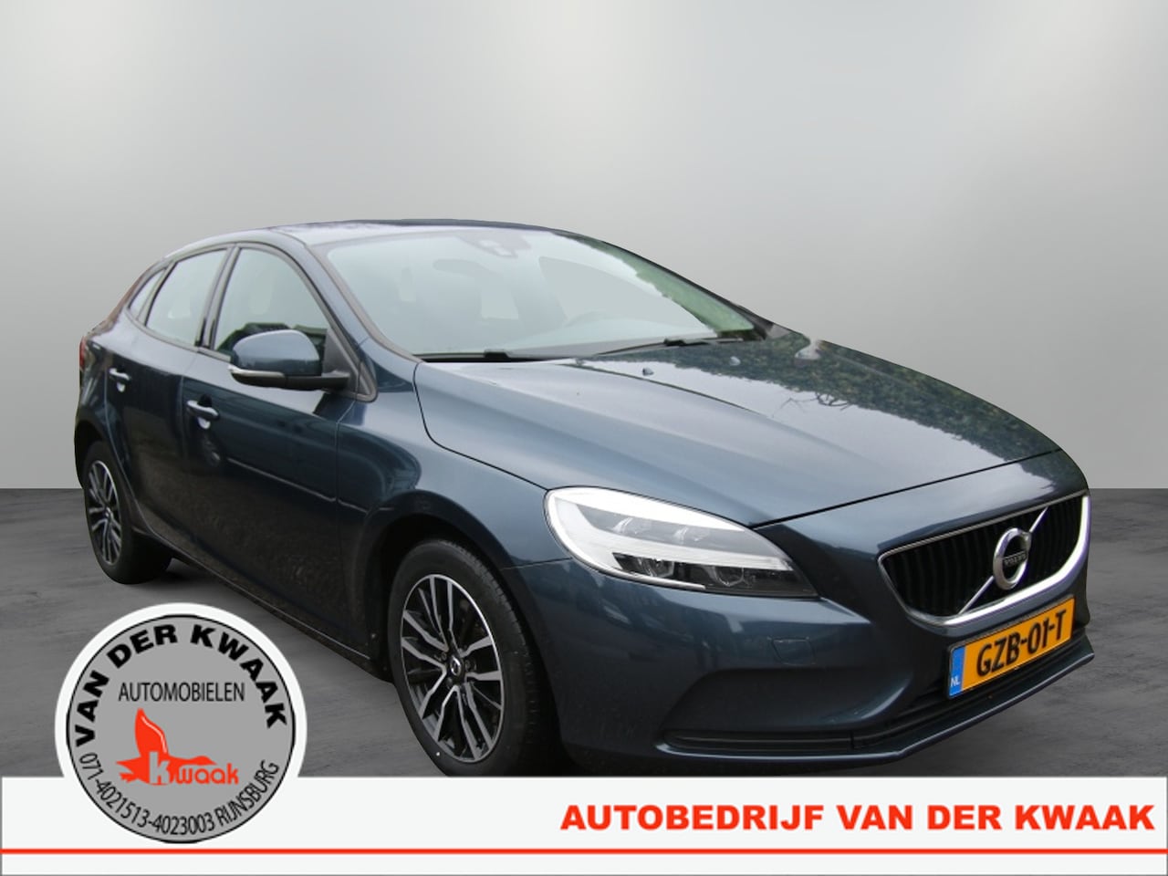 Volvo V40 - 2.0 T2 Momentum | Trekhaak | Navigatie | Sensoren achter | Airco - AutoWereld.nl