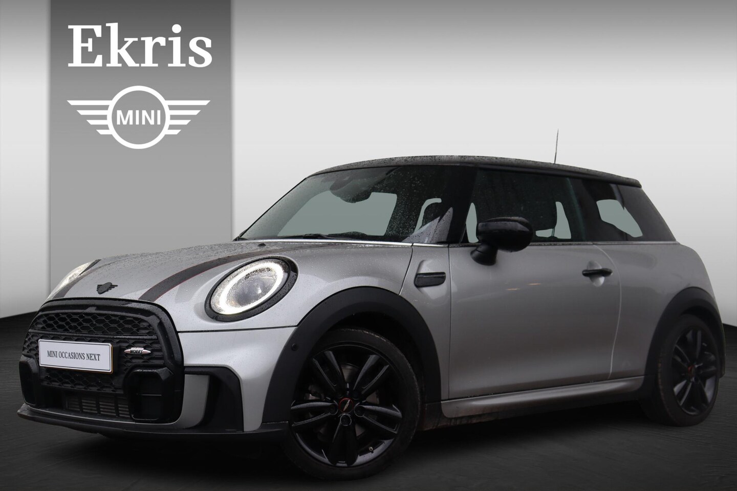 MINI Cooper - Mini 1.5 Resolute Edition Panorama Dak \ Stoelverwarming \ Lederen Stoelen \ JCW Trim - AutoWereld.nl