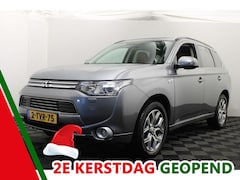 Mitsubishi Outlander - 2.0 PHEV Executive Edition |Pano|Camera|Navi|