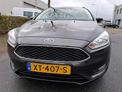 Ford Focus Wagon - 1.0 Titanium AIRCO/CRUISE/NAVI/PDC/STOELVERWARMING