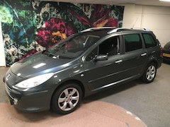 Peugeot 307 SW - 2.0-16V Premium / AUTOMAAT / 7 PERSOONS / PANO DAK / ALU VELGEN