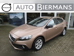 Volvo V40 Cross Country - T4 1.6 MOMENTUM | VERW.STOELEN | NAVIGATIE | 180 PK