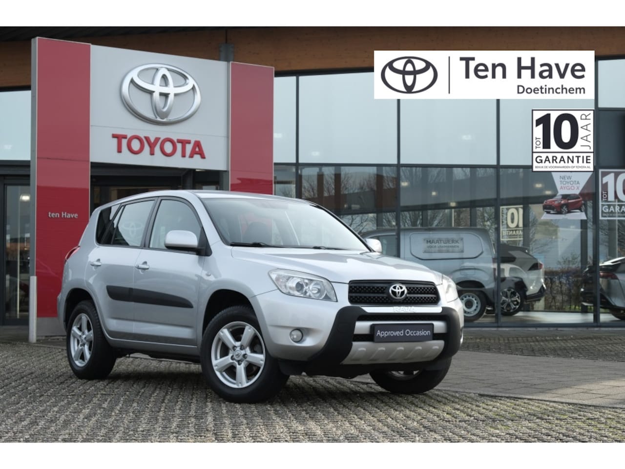 Toyota RAV4 - 2.0 16v VVT-i Executive 152PK | Trekgewicht 2000 kg | Trekhaak | - AutoWereld.nl