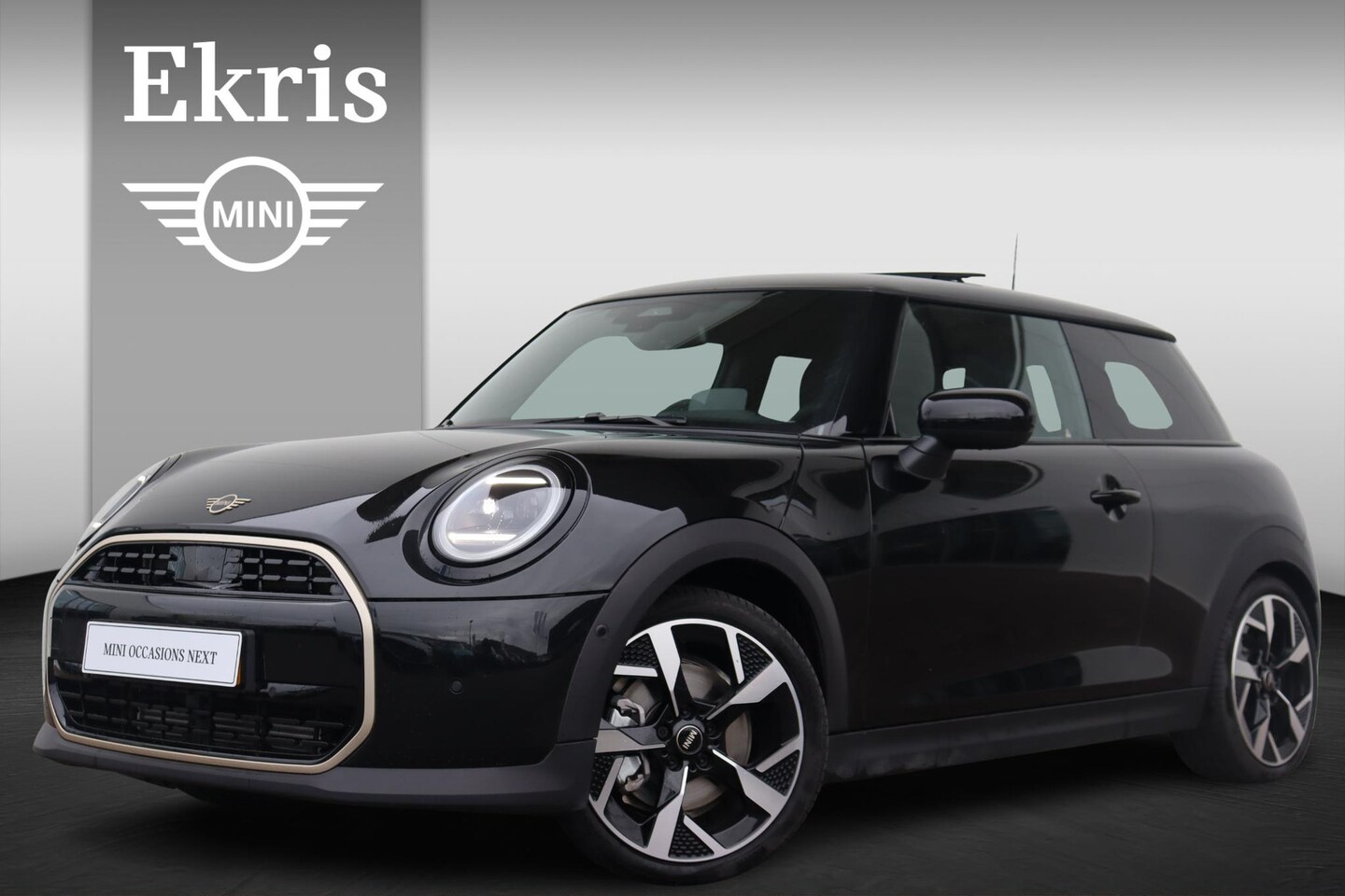 MINI Cooper - Mini 1.5 C Favoured S - AutoWereld.nl