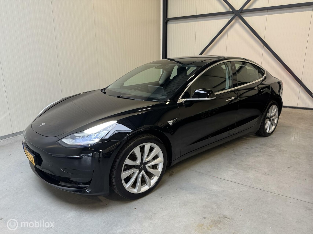 Tesla Model 3 - Standard RWD Plus 60 kWh - AutoWereld.nl