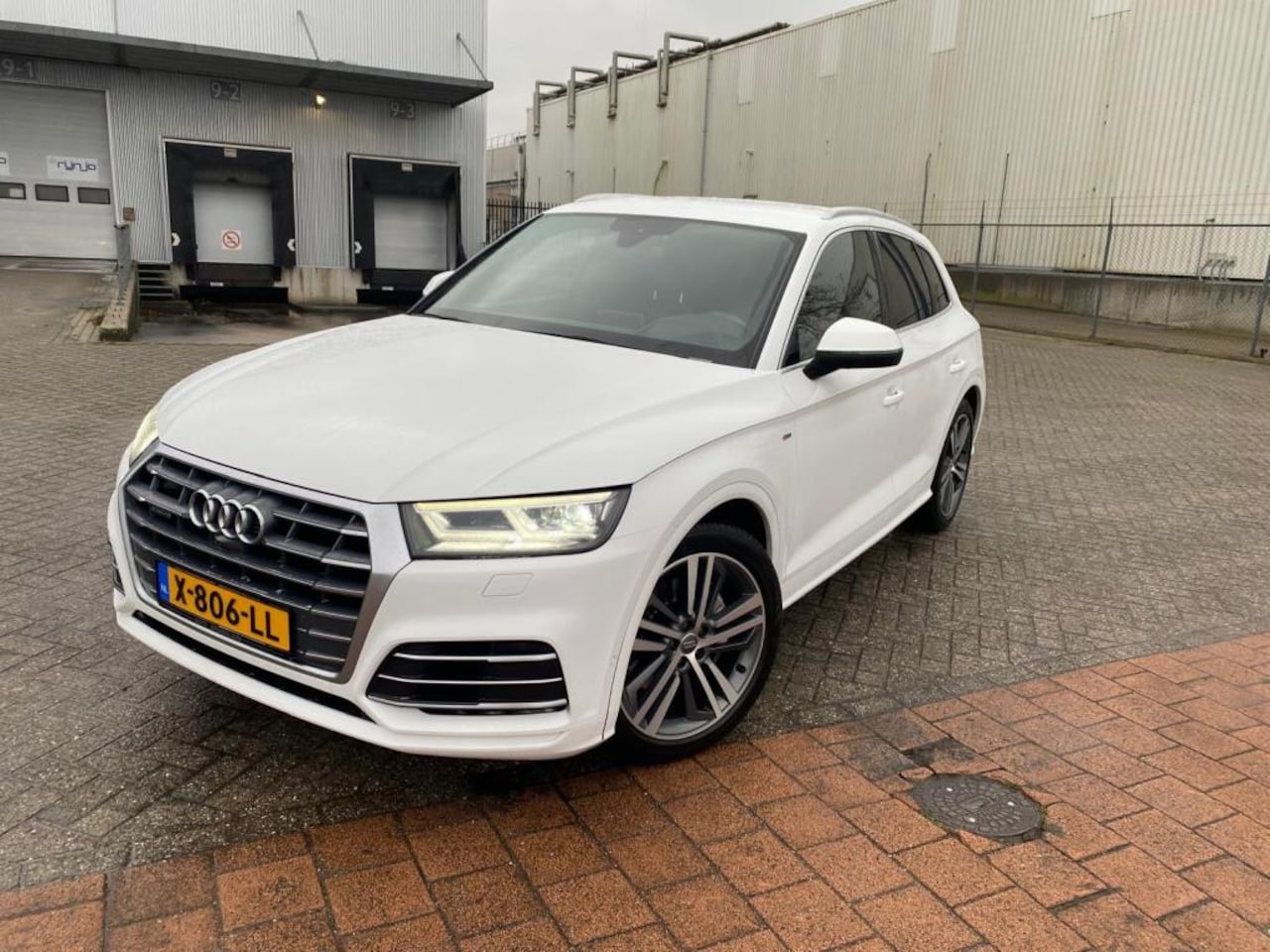 Audi Q5 - 3.0 TDI quattro Sport S Line Black Edition 3.0 TDI quattro Sport S Line Black Edition - AutoWereld.nl