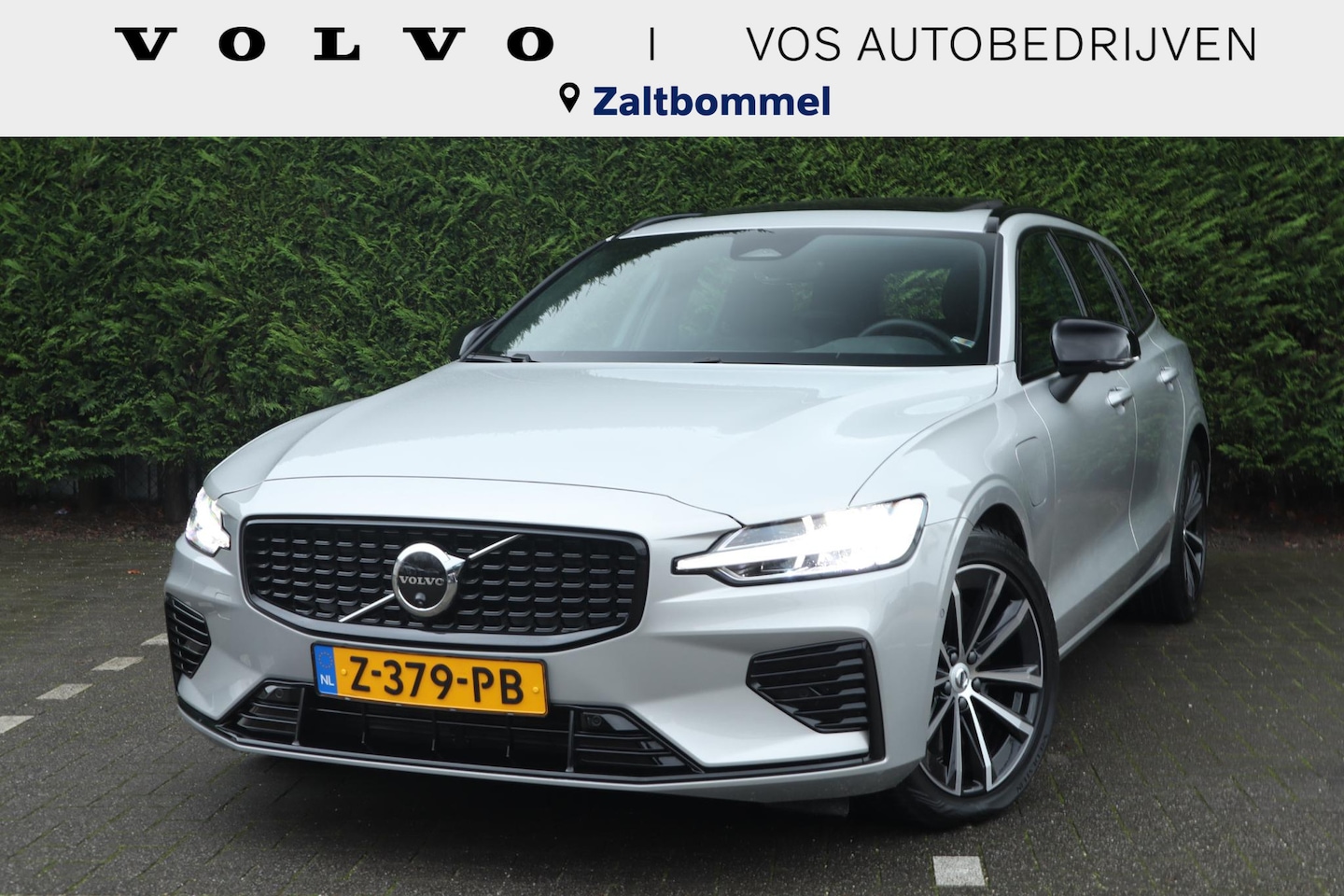 Volvo V60 - 2.0 T6 Plug-in hybrid AWD Plus Dark - AutoWereld.nl