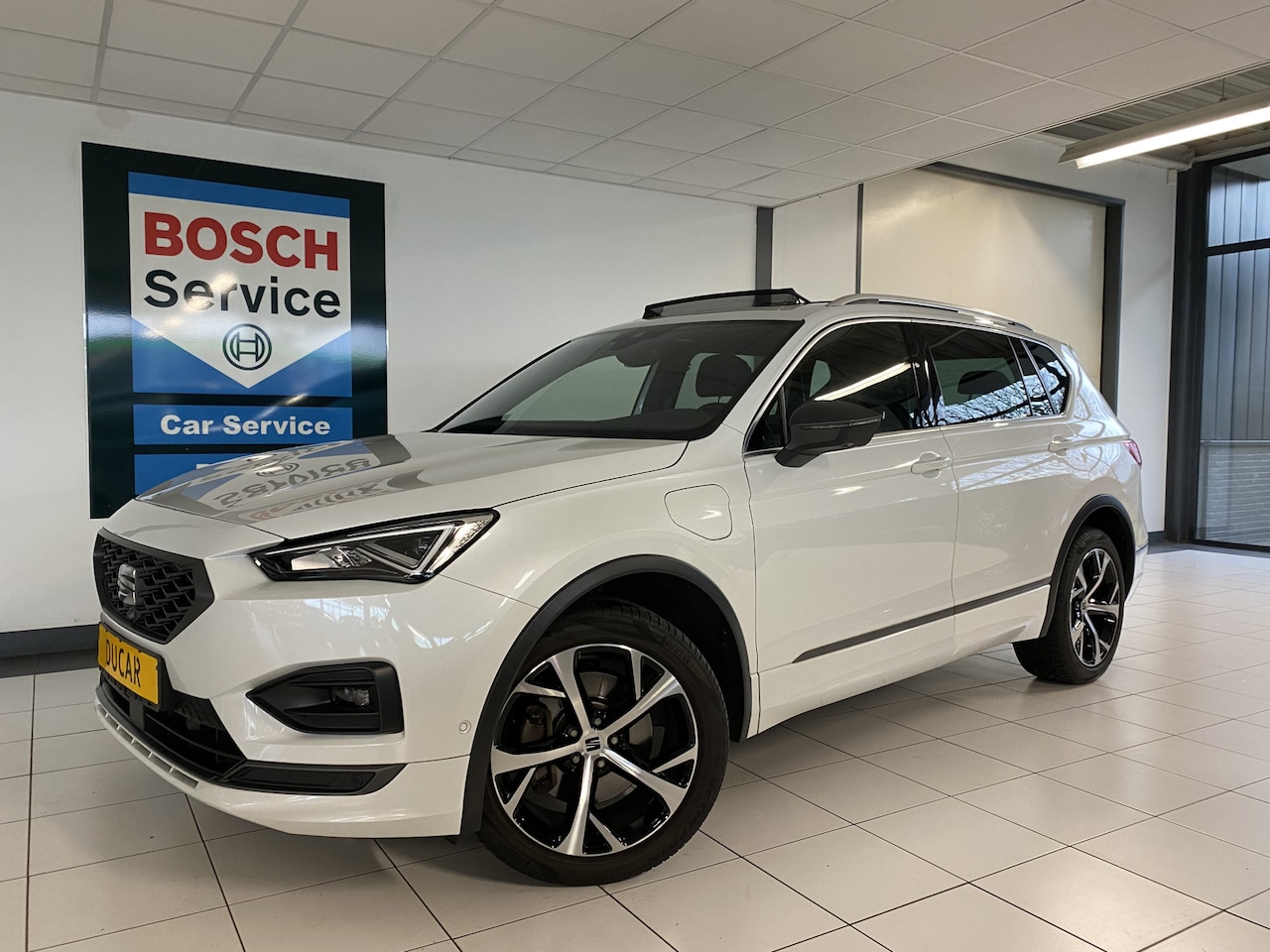 Seat Tarraco - 1.4 TSI e-Hybrid PHEV FR Business Intense Panodak en Trekhaak, Keyless entry - AutoWereld.nl