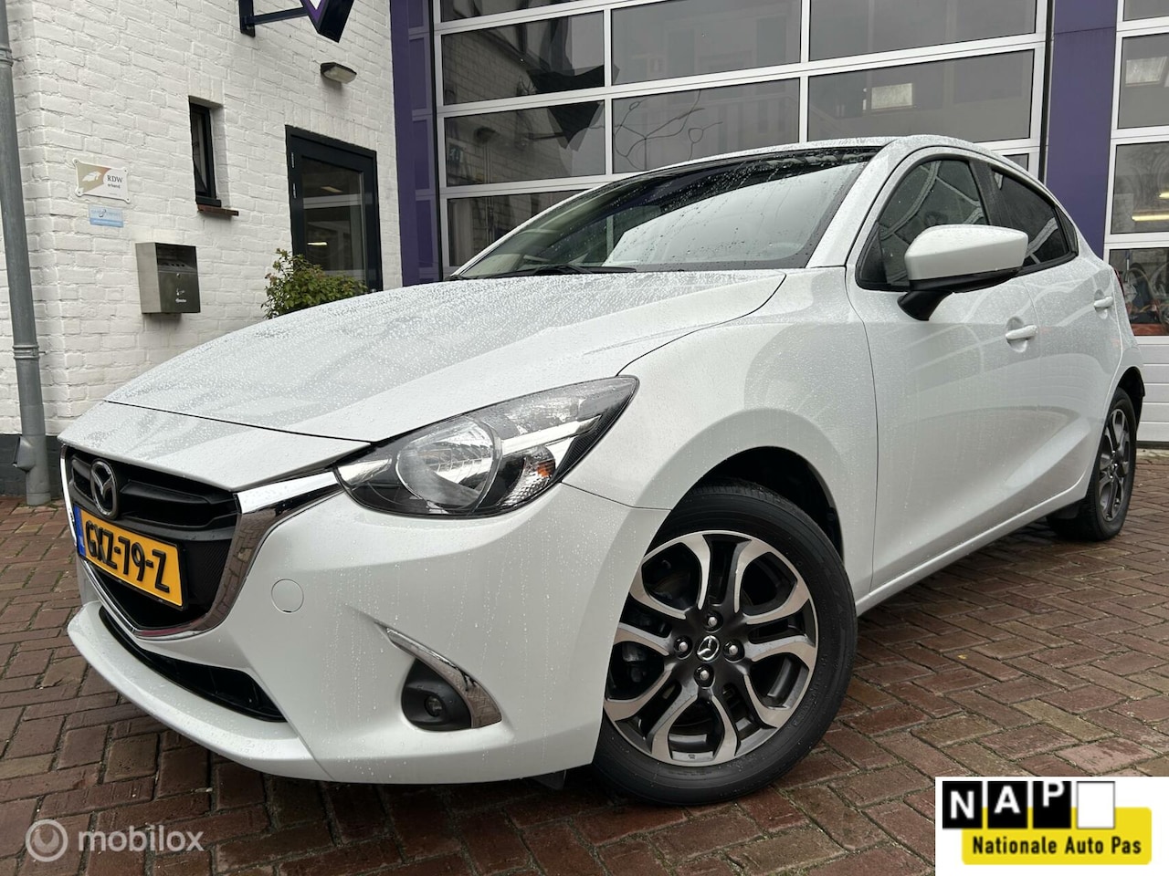 Mazda 2 - 1.5 Skyactiv-G TS+ * NAVIGATIE * AIRCO * LM VELGEN * - AutoWereld.nl