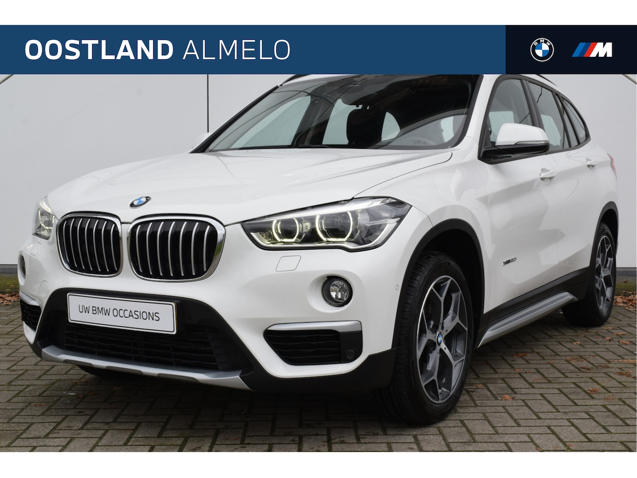 BMW X1 - xDrive20i xLine Automaat / Panoramadak / LED / Park Assistant / Stoelverwarming / Cruise C - AutoWereld.nl