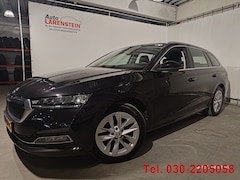 Skoda Octavia Combi - 1.5 eTSI 150pk Style Business Edition Plus DSG7 110kw Elektr.A.Klep / Carplay / A.Camera /