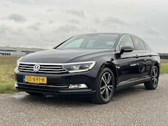 Volkswagen Passat - 1.6 TDI DSG|NAVI|XENON|MASSAGE|ACC|17''