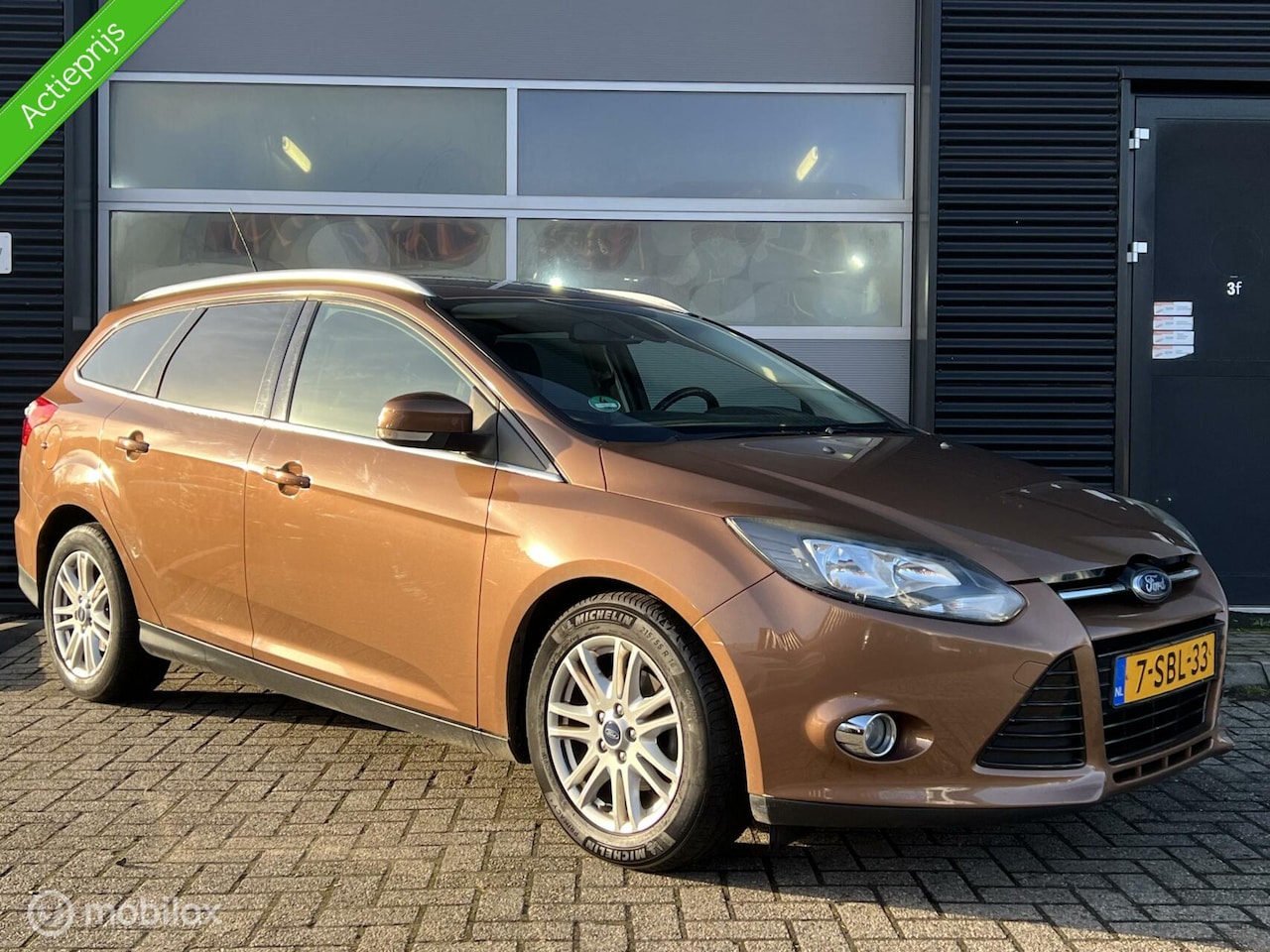 Ford Focus Wagon - 1.0 EcoBoost Titanium 1.0 EcoBoost Titanium - AutoWereld.nl