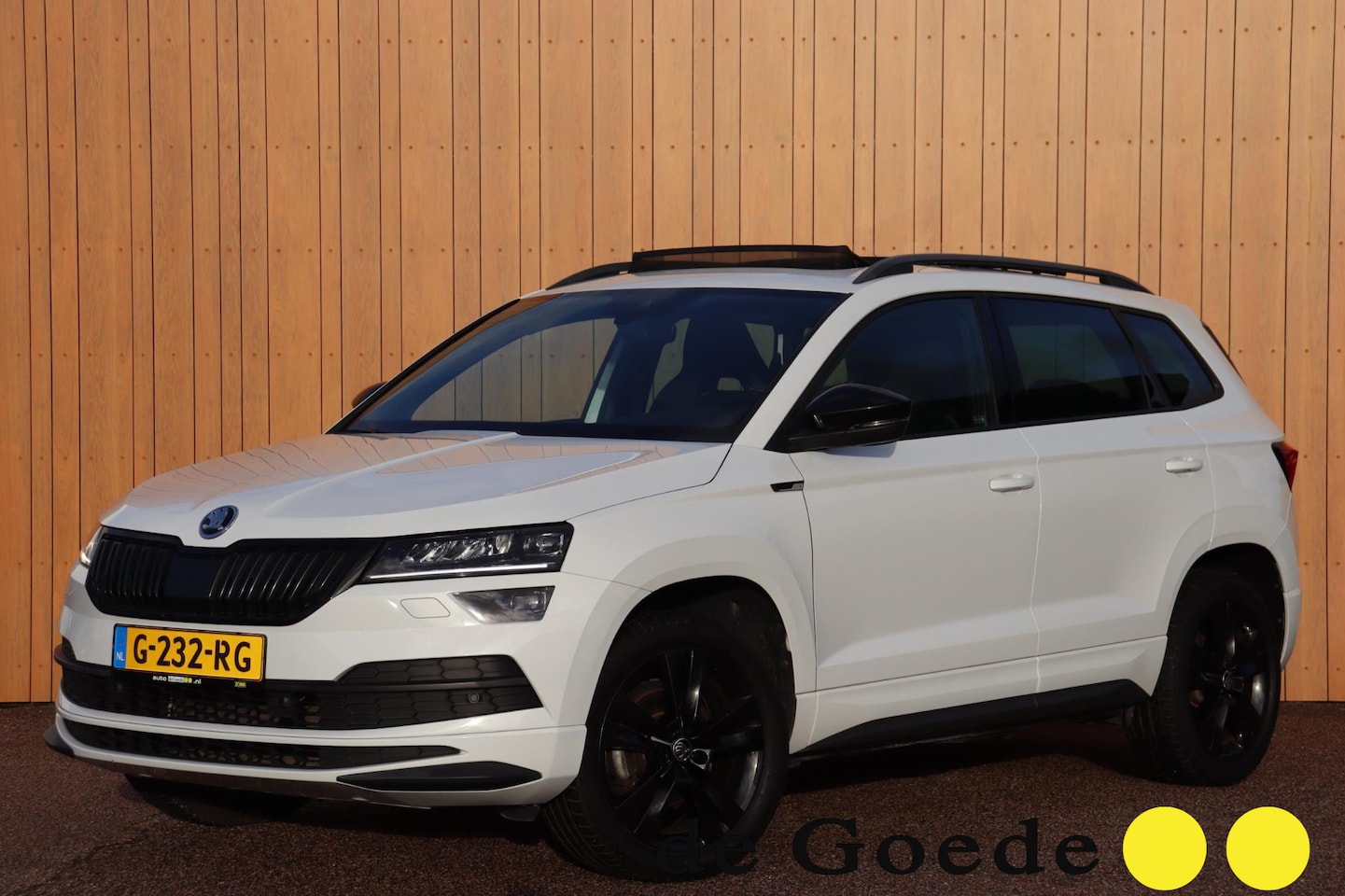 Skoda Karoq - 1.5 TSI ACT Sportline Business org.NL-auto el.klep stoelvw pano/schuifdak digitaal-dashboa - AutoWereld.nl