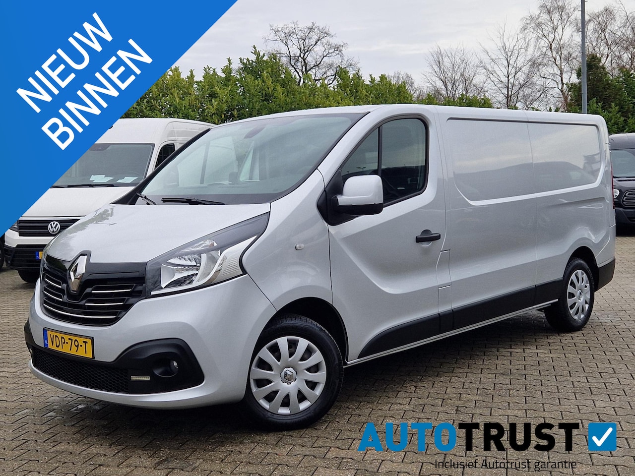 Renault Trafic - 1.6 dCi 120PK L2H1 Luxe AIRCO CRUISE NAV TREKHAAK - AutoWereld.nl