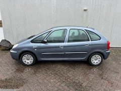 Citroën Xsara Picasso - 1.6i-16V Caractère