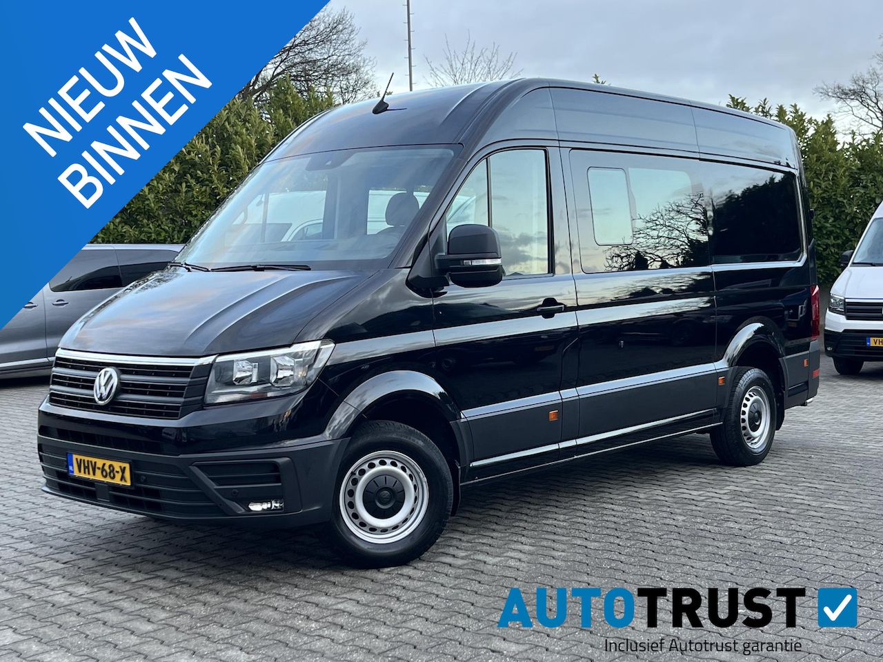 Volkswagen Crafter - 35 2.0 TDI L3H3 Highline AIRCO CRUISE NAV TREKHAAK - AutoWereld.nl