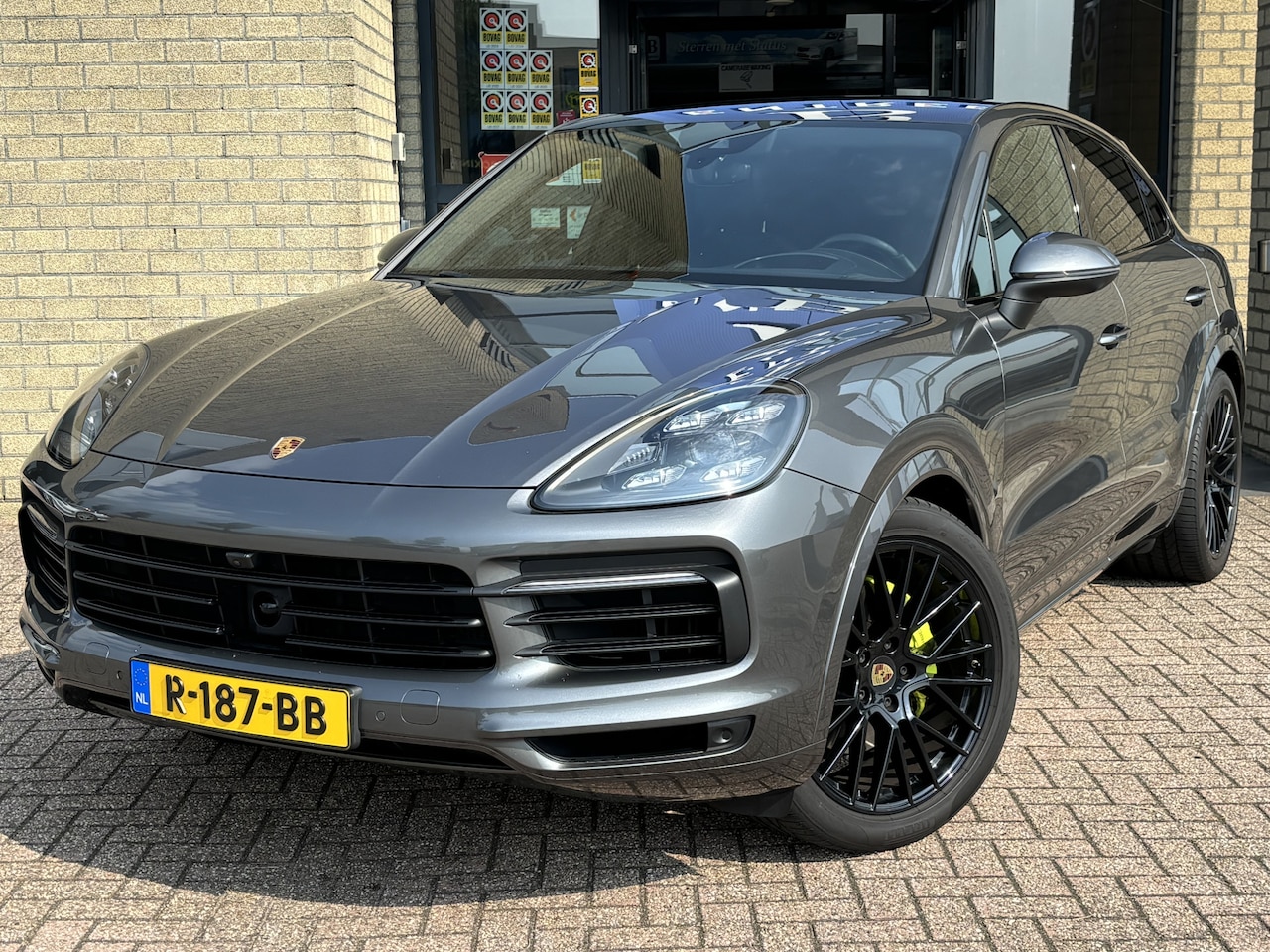 Porsche Cayenne Coupé - 3.0 E Hybrid-LUCHTVERING-PANO-MATRIX-HEAD UP-INNODRIVE-COMPLEET - AutoWereld.nl