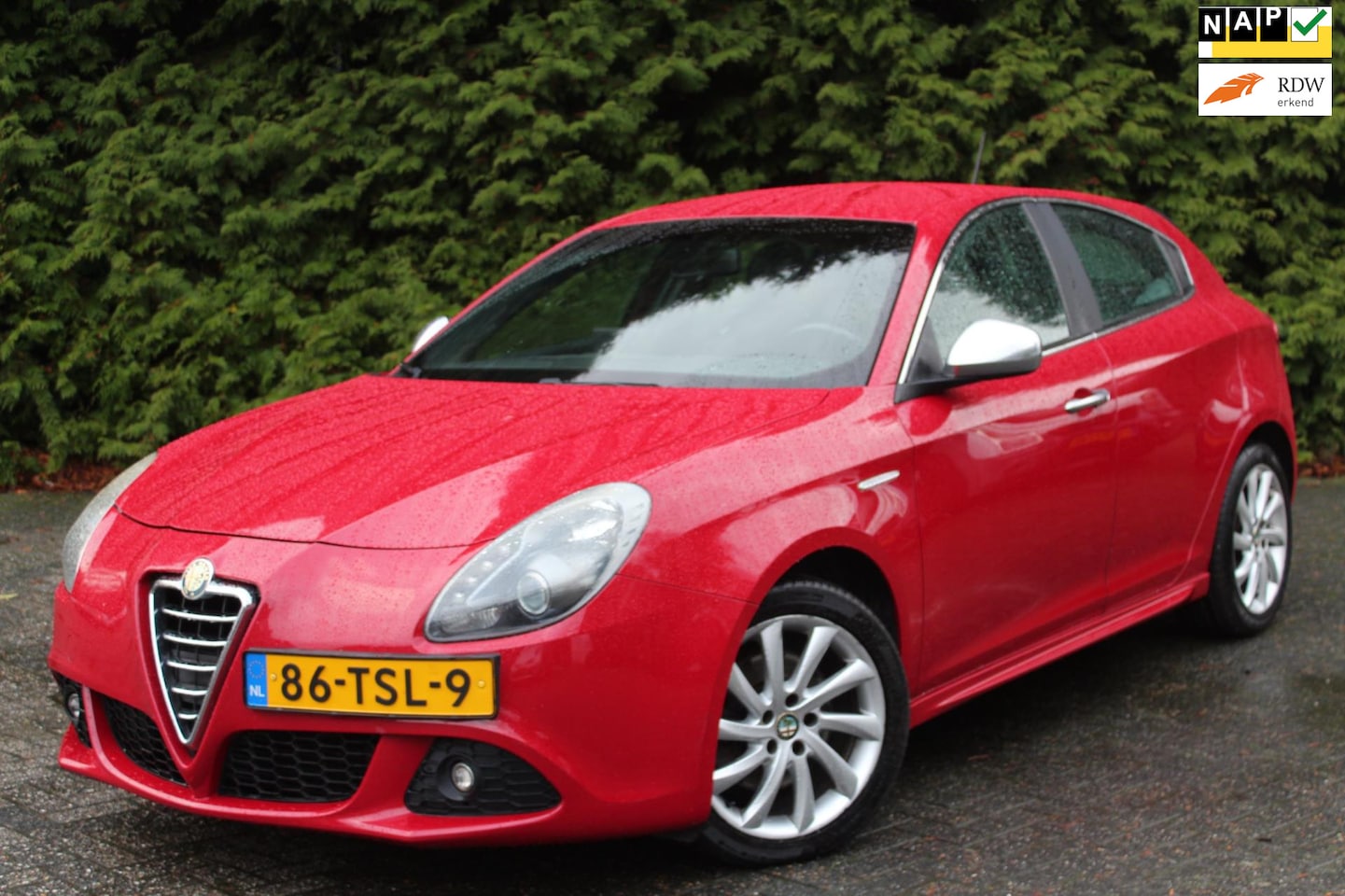 Alfa Romeo Giulietta - 2.0 JTDm Distinctive 170PK | Climate Control | NAVI | LMV | Cruise Control | Parkeersensor - AutoWereld.nl