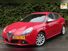 Alfa Romeo Giulietta - 2.0 JTDm Distinctive 170PK | Climate Control | NAVI | LMV | Cruise Control | Parkeersensor