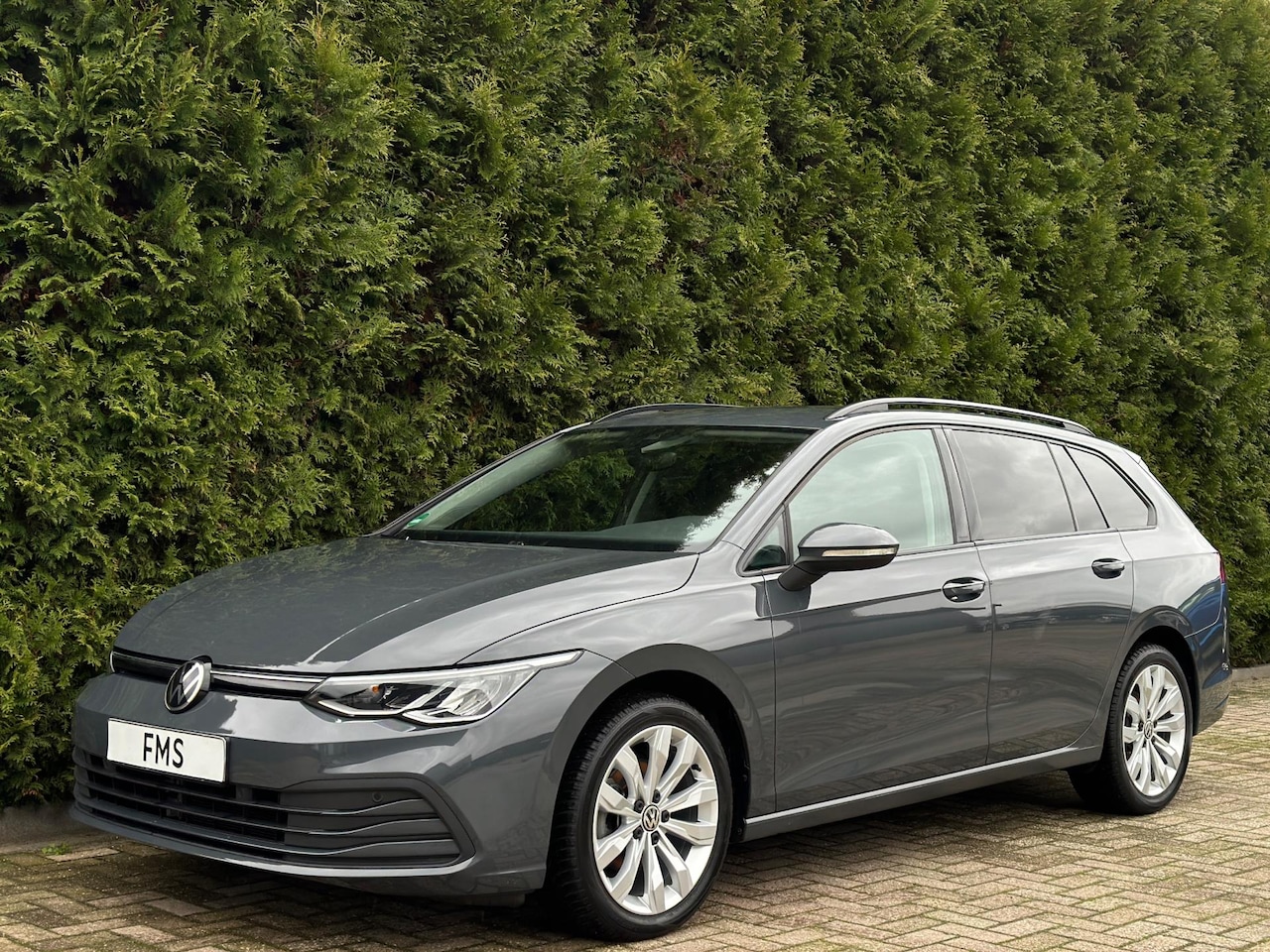 Volkswagen Golf Variant - 1.5 eTSI Life CarPlay Camera - AutoWereld.nl