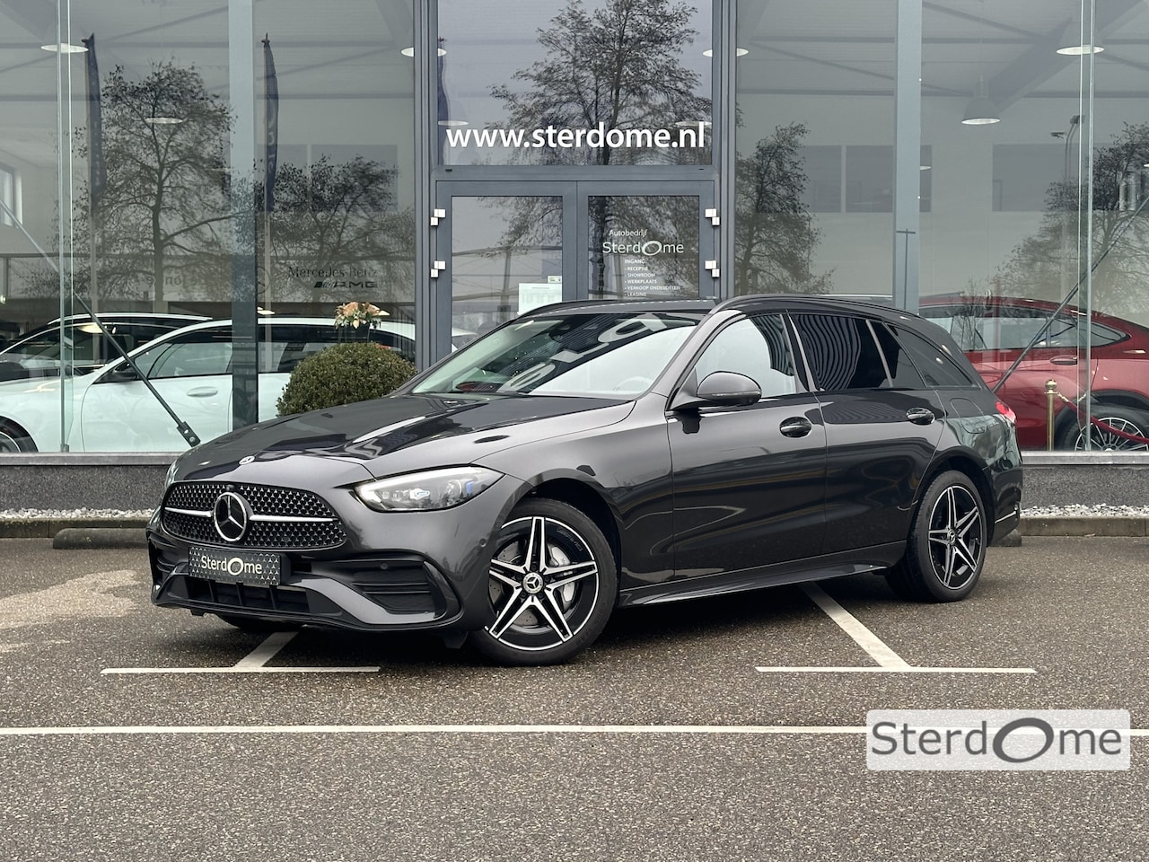 Mercedes-Benz C-klasse Estate - 300 e AMG Line l Distronic l MBUX l Stoelverwarming l DIGITAL LIGHT l Night pakket l 360 g - AutoWereld.nl