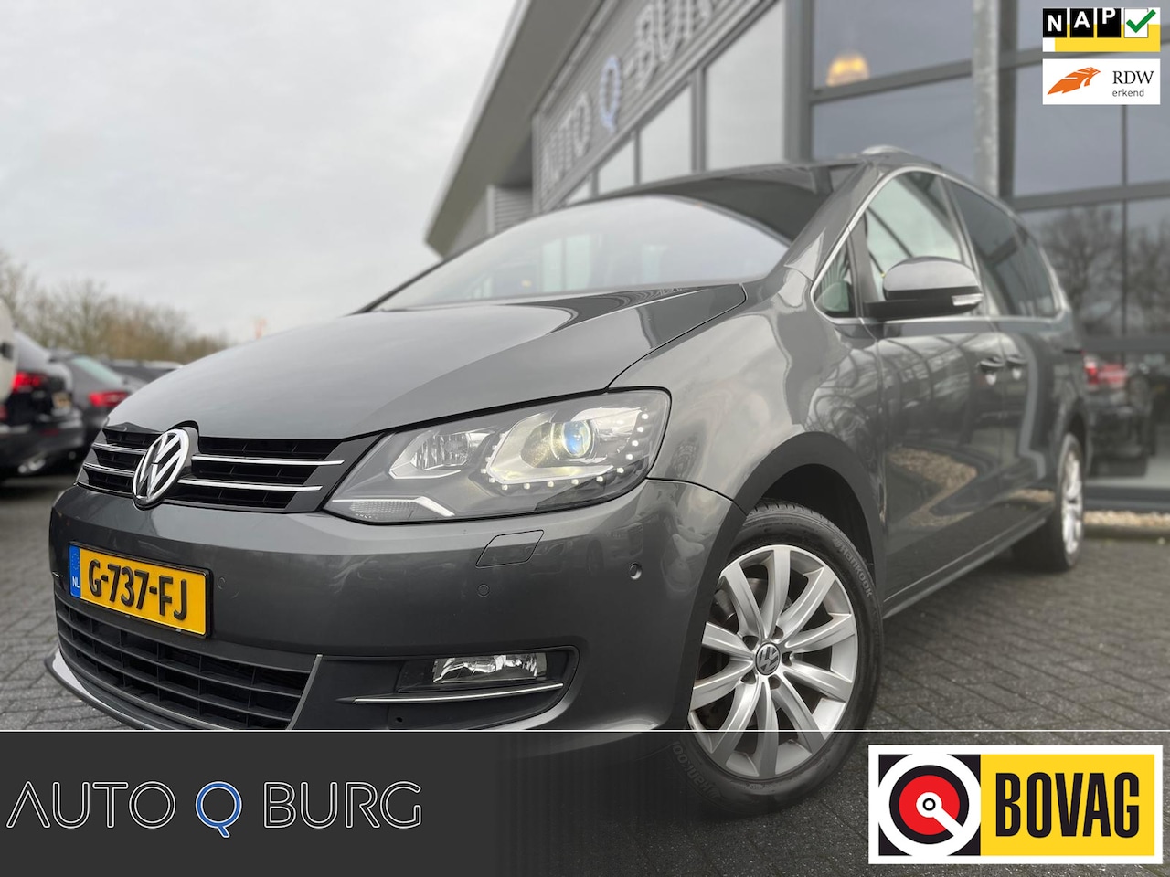 Volkswagen Sharan - 2.0 TDI Highline 7p. | Navi | Climate | Elektrische schuifdeuren | LED | Leder | Start / S - AutoWereld.nl