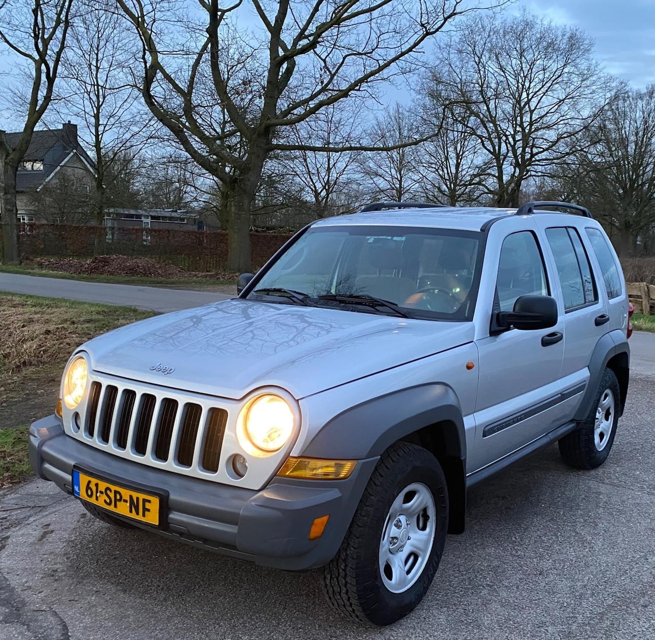 Jeep Cherokee - 3.7 V6 Sport 3.7 V6 SPORT - AutoWereld.nl