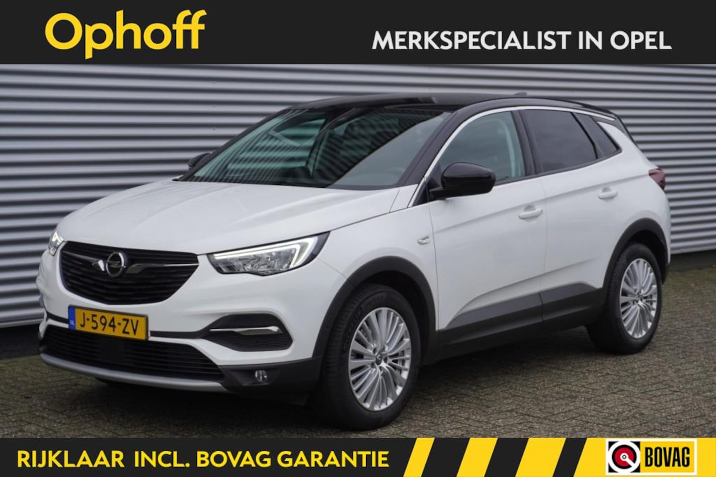 Opel Grandland X - 1.2 Turbo Innovation / Automaat / Zwart dak / Camera / LED / AGR - AutoWereld.nl