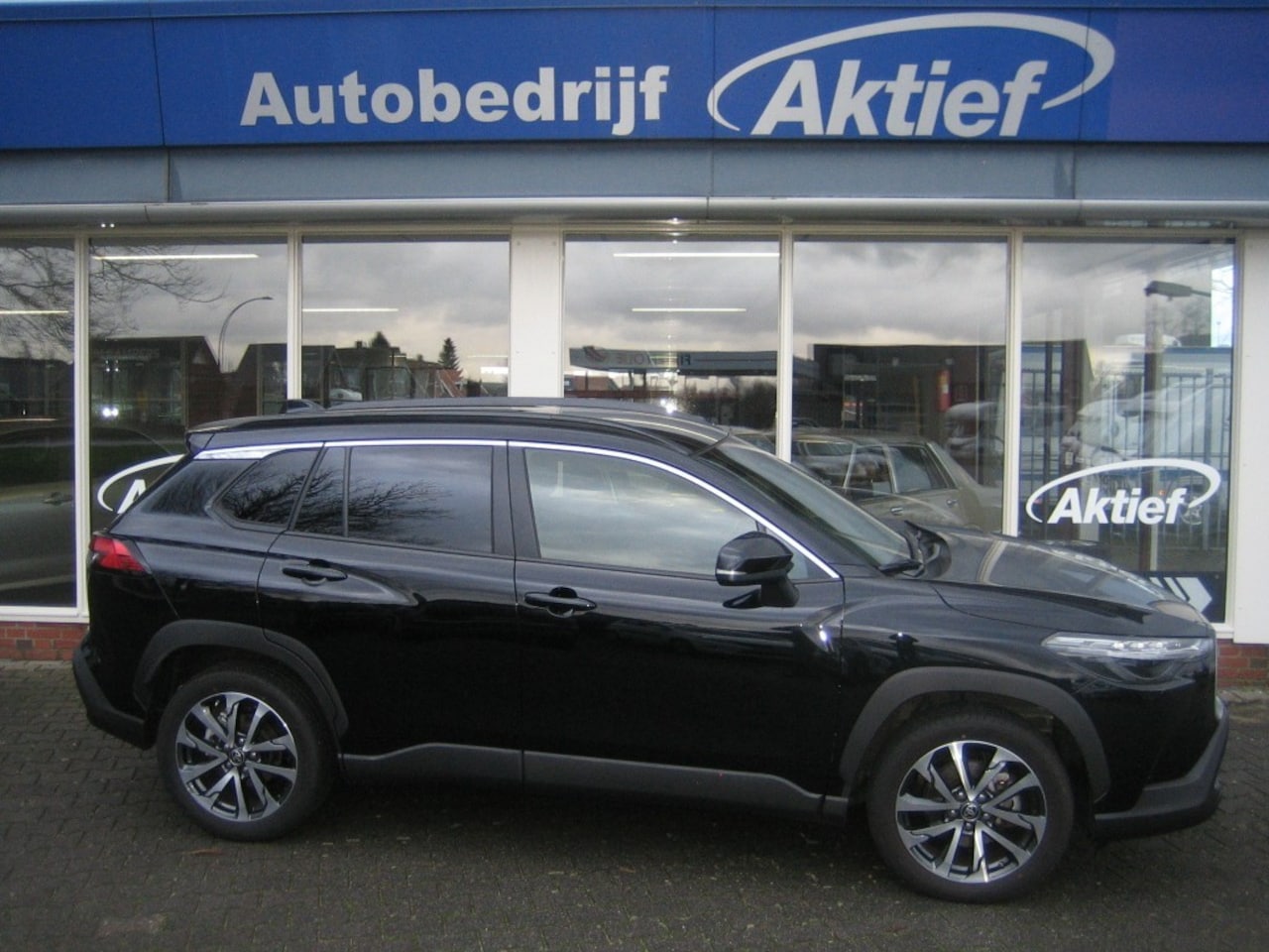 Toyota Corolla Cross - 1.8 Hybrid Style 1.8 HYBRID STYLE - AutoWereld.nl